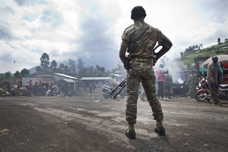 Kinshasa: 17 armes de guerre et 56 machettes saisies lors du récent bouclage effectué au camp Kokolo
