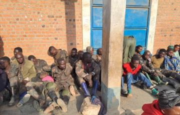 Guerre contre le M23: Poursuivis pour fuite devant l'ennemi 25 militaires des FARDC condamnés à mort