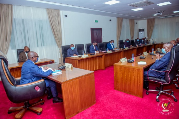 RDC : Le gouvernement se montre rassurant après les attaques des hommes armés à Bukavu