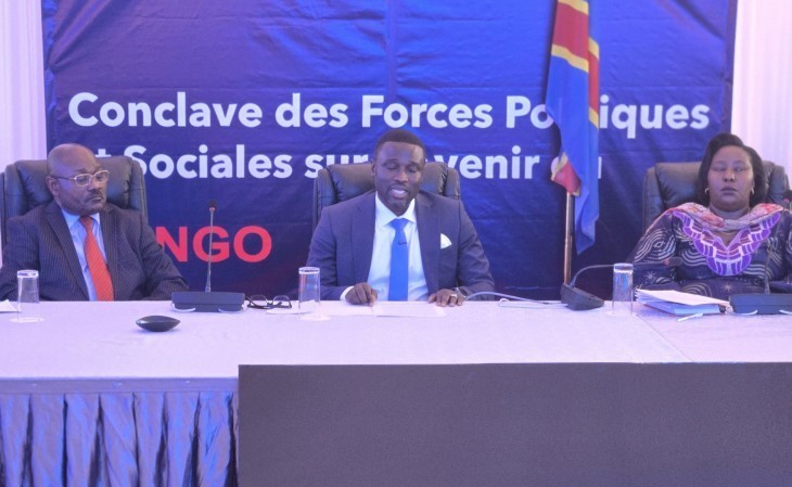 Après sa participation au conclave de l’opposition à Nairobi, Seth Kikuni annonce son retour en RDC
